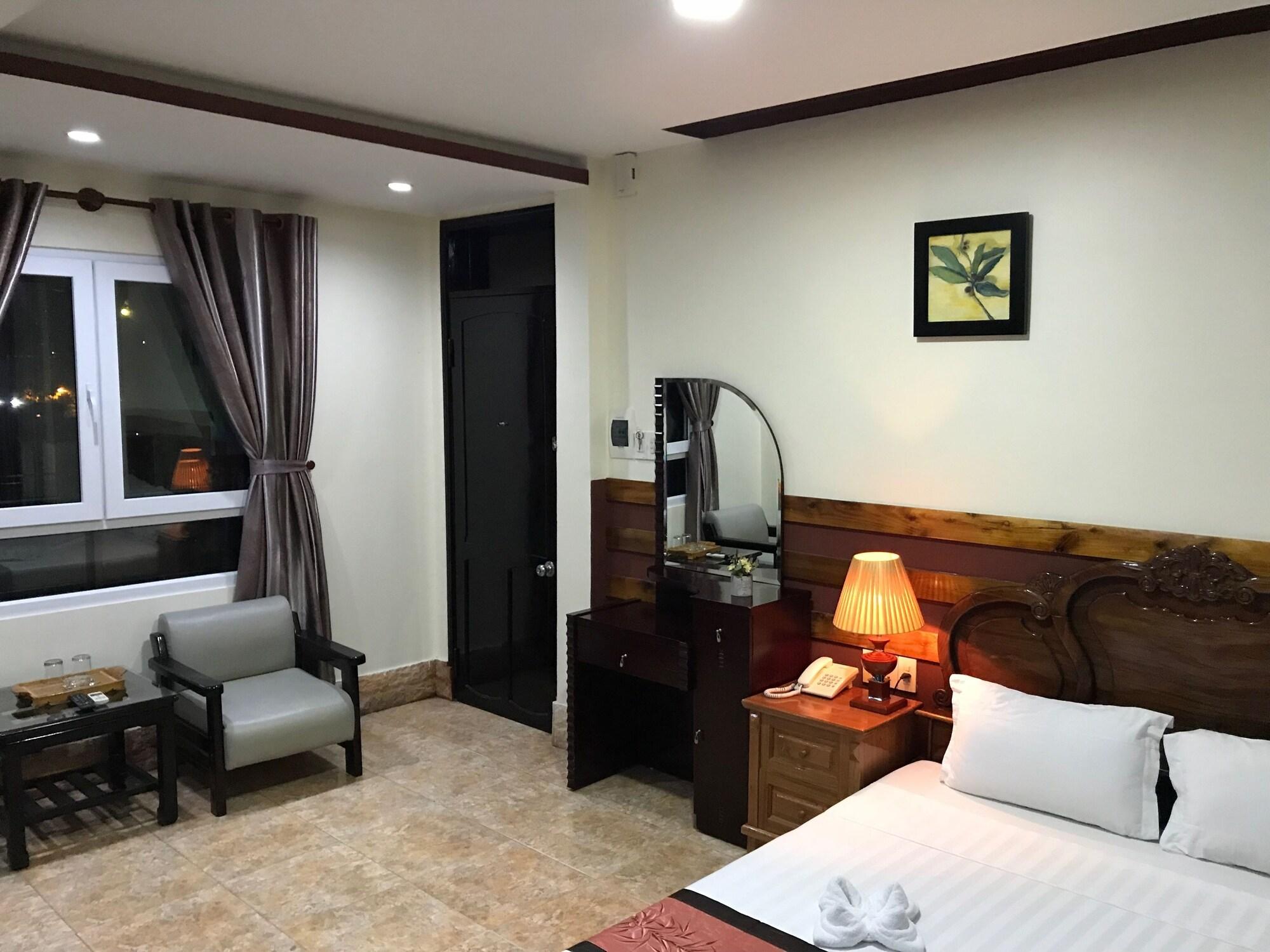 Sunny A Hotel Hue Bagian luar foto
