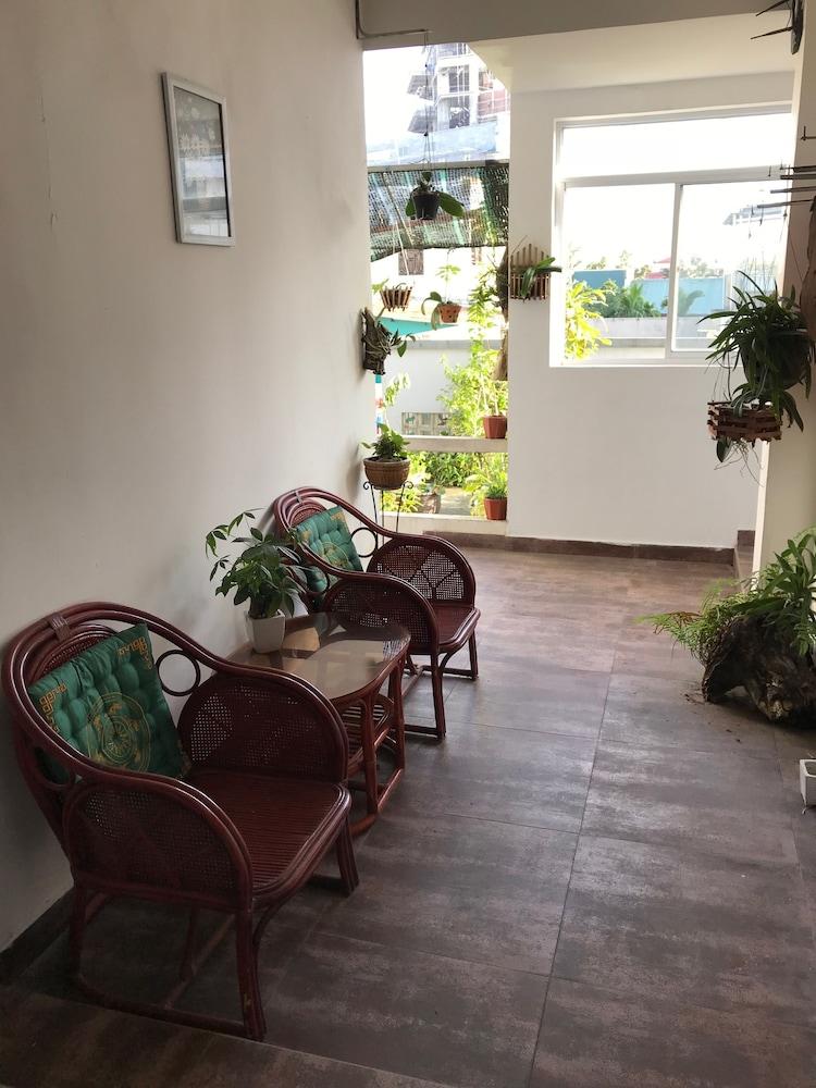 Sunny A Hotel Hue Bagian luar foto