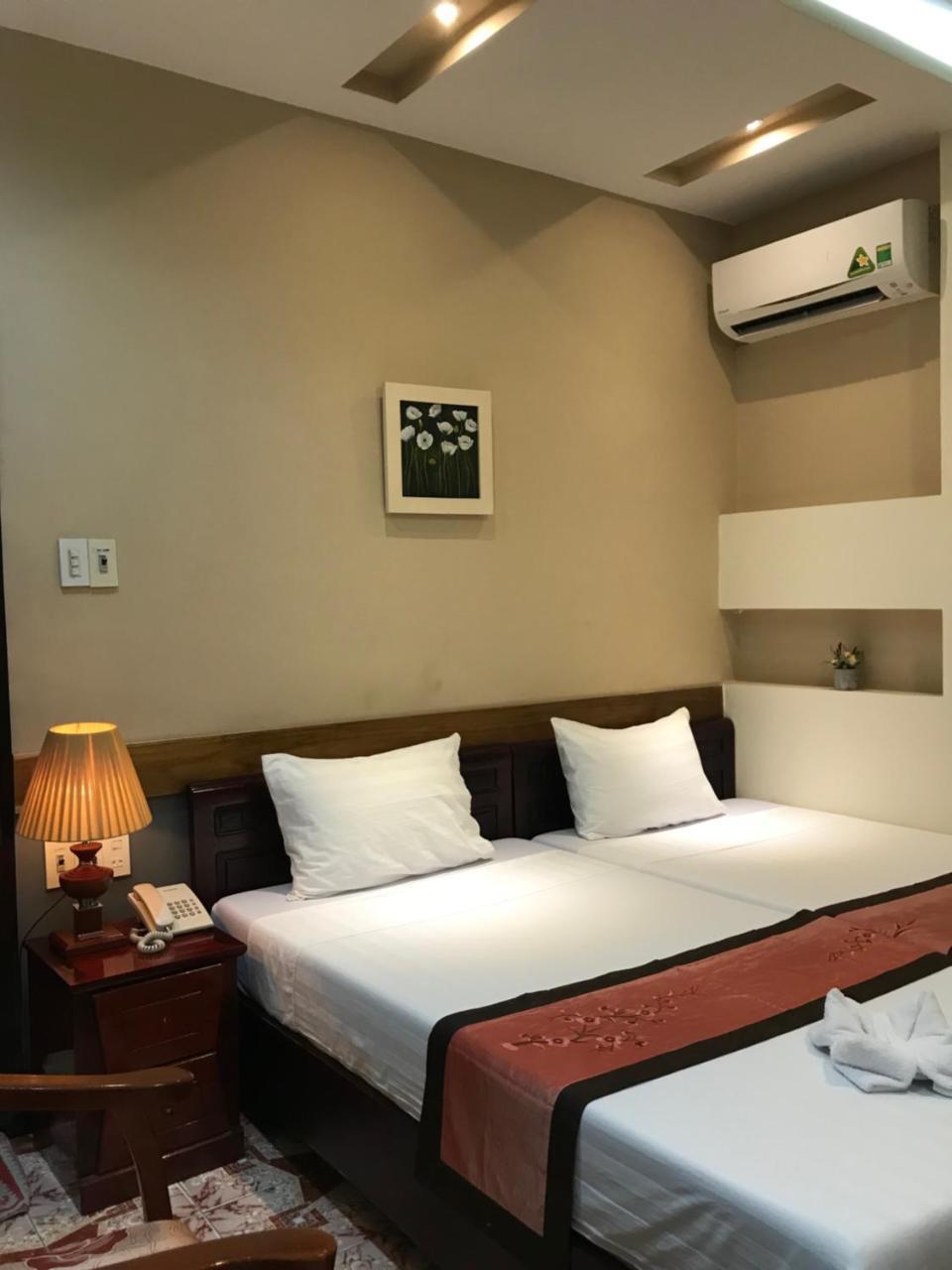 Sunny A Hotel Hue Bagian luar foto